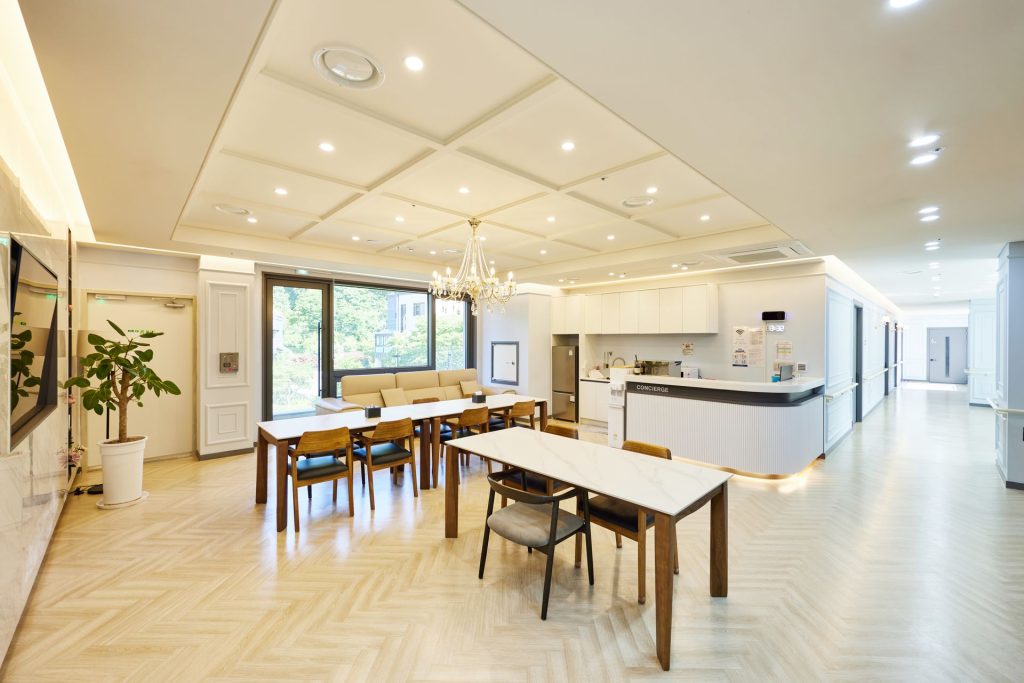 案例研究:Caredoc Carehome — 韩国龙仁高端养老社区